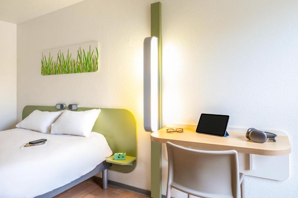 Ibis Budget Compiegne Centre-Ville Compiègne Exterior foto